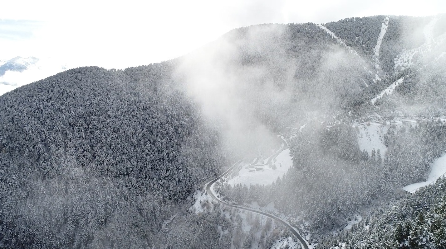 Conoce los mejores paisajes Ushuaia The Mountain Hotel  Arinsal