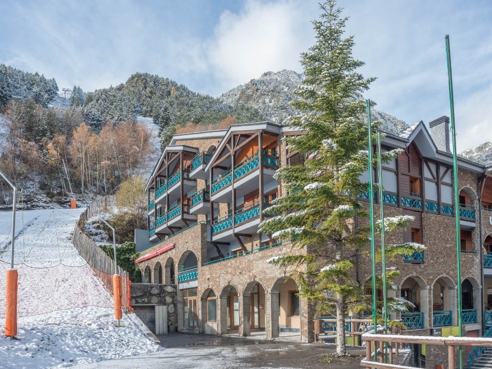 Excelente ubicación Ushuaia The Mountain Hotel  Arinsal