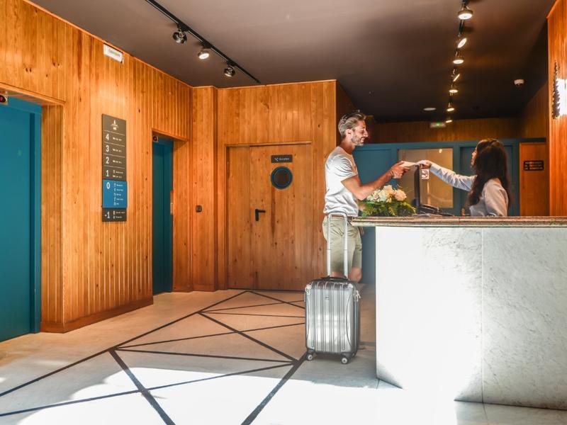 Recepción Ushuaia The Mountain Hotel Arinsal Recepción Ushuaia The Mountain Hotel Arinsal