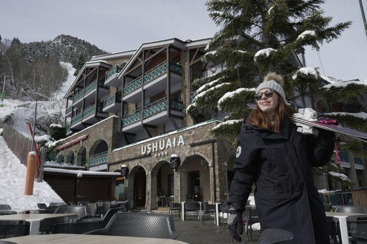 Terraza Ushuaia The Mountain Hotel Arinsal Terraza Ushuaia The Mountain Hotel Arinsal